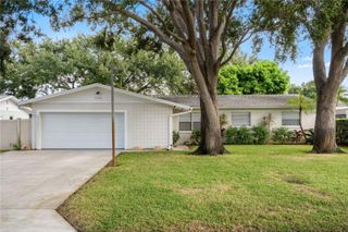6195 34TH AVENUE N, St Petersburg, FL 33710