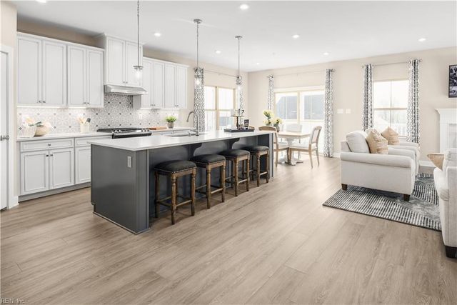 207 Roberta LOOP, Moyock, NC 27958