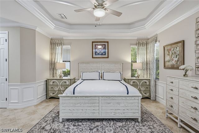 2918 Aviamar CIR, Naples, FL 34114