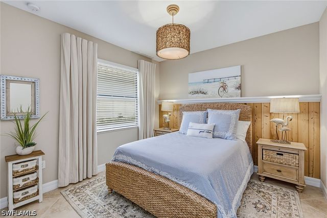 2918 Aviamar CIR, Naples, FL 34114