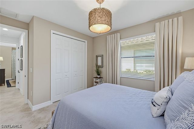 2918 Aviamar CIR, Naples, FL 34114