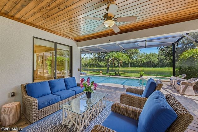 2918 Aviamar CIR, Naples, FL 34114