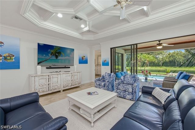 2918 Aviamar CIR, Naples, FL 34114