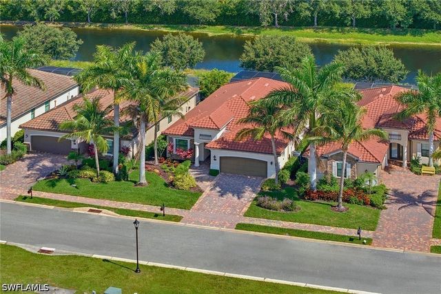 2918 Aviamar CIR, Naples, FL 34114
