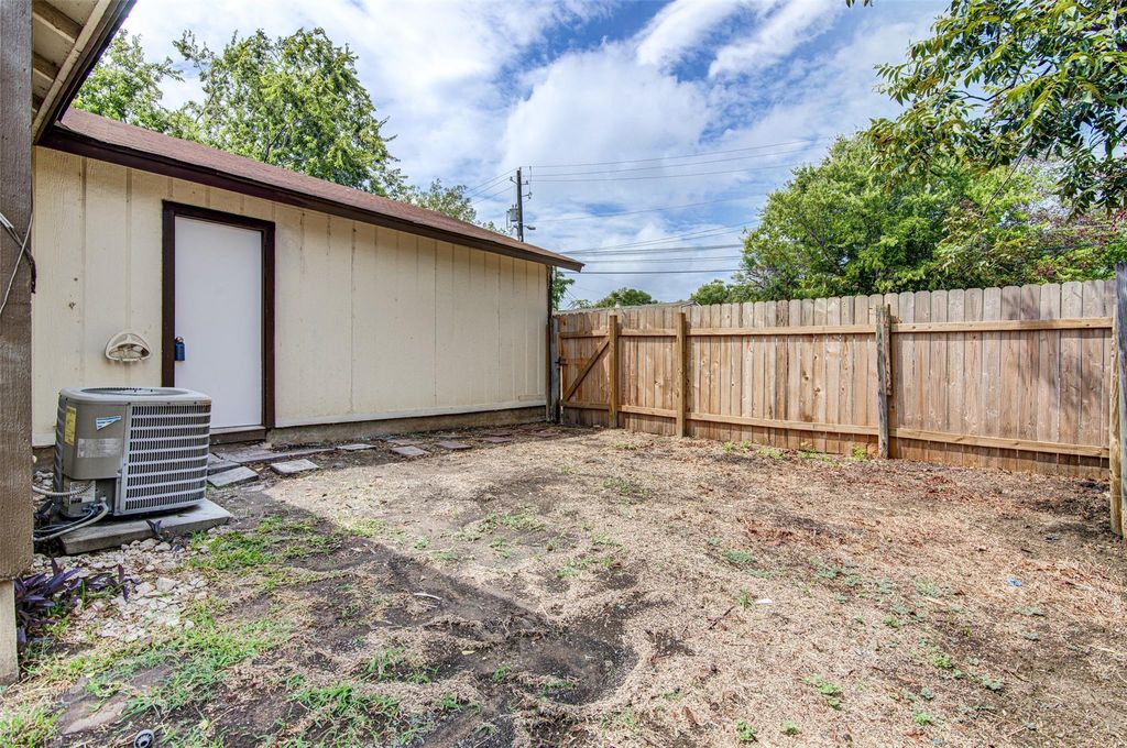 8112 West Gate BLVD A, Austin, TX 78745