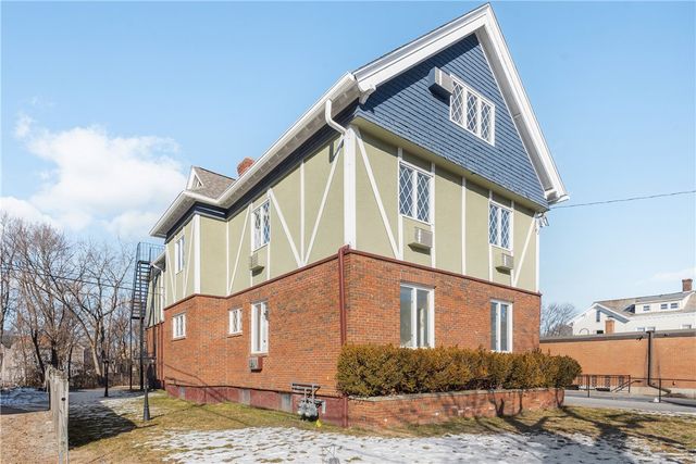 58 Hamlet Avenue, Woonsocket, RI 02895