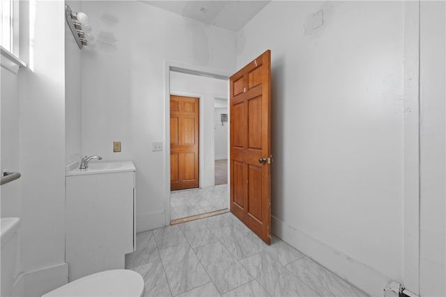 58 Hamlet Avenue, Woonsocket, RI 02895