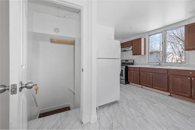 58 Hamlet Avenue, Woonsocket, RI 02895