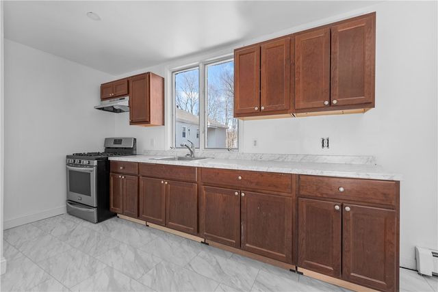 58 Hamlet Avenue, Woonsocket, RI 02895