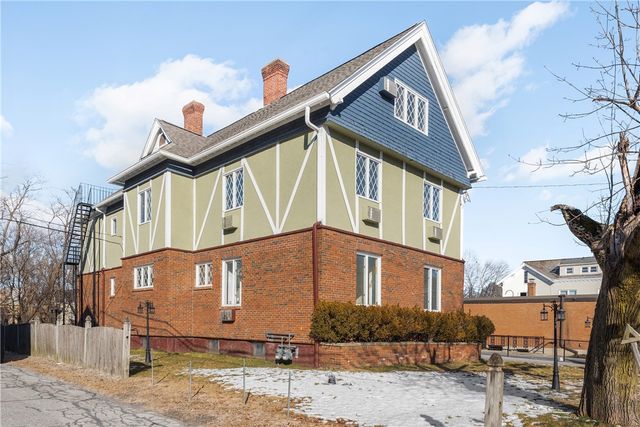 58 Hamlet Avenue, Woonsocket, RI 02895