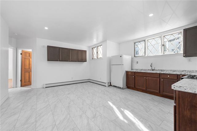 58 Hamlet Avenue, Woonsocket, RI 02895