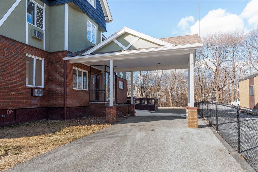 58 Hamlet Avenue, Woonsocket, RI 02895