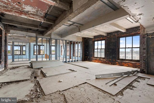 17-23 S 52ND ST, Philadelphia, PA 19139