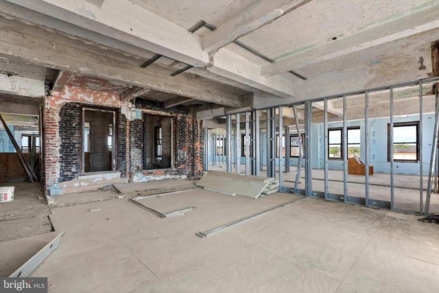 17-23 S 52ND ST, Philadelphia, PA 19139