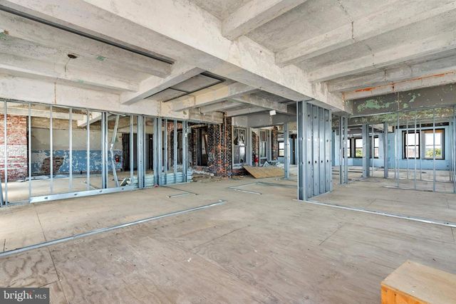 17-23 S 52ND ST, Philadelphia, PA 19139