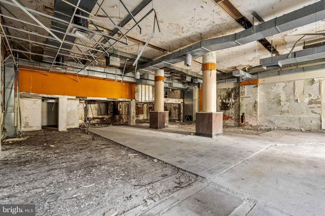 17-23 S 52ND ST, Philadelphia, PA 19139