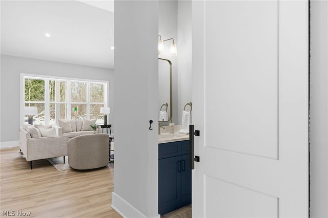 2069 Mattingly Road, Hinckley, OH 44233