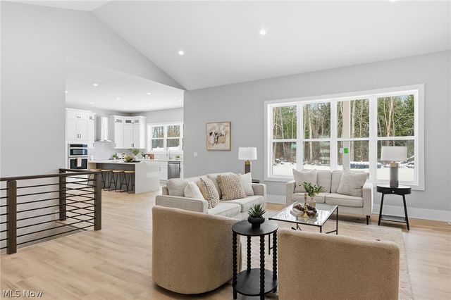 2069 Mattingly Road, Hinckley, OH 44233