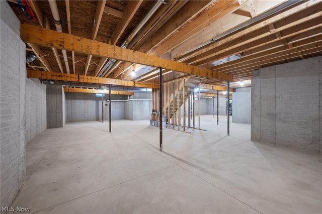 2069 Mattingly Road, Hinckley, OH 44233