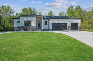 2069 Mattingly Road, Hinckley, OH 44233