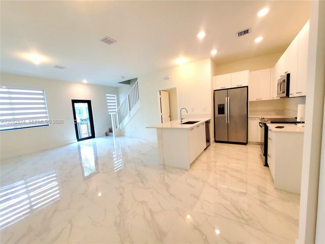 4278 NW 82nd Ave 4278, Doral, FL 33166