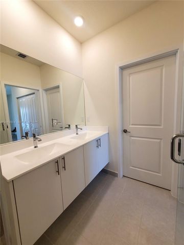 4278 NW 82nd Ave 4278, Doral, FL 33166
