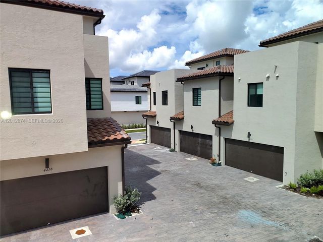 4278 NW 82nd Ave 4278, Doral, FL 33166