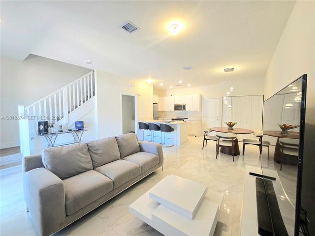 4278 NW 82nd Ave 4278, Doral, FL 33166