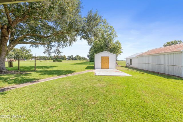 1051 Bushville Highway, Arnaudville, LA 70512