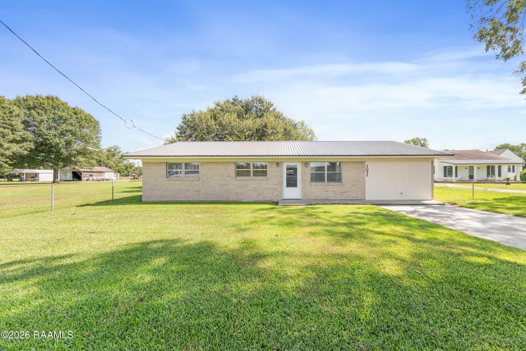 1051 Bushville Highway, Arnaudville, LA 70512