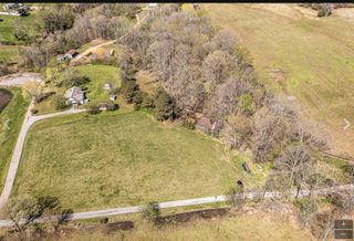 2633 Bearwallow Rd, Ashland City, TN 37015