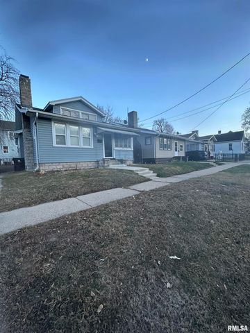 2116 N PEORIA Avenue, Peoria, IL 61604