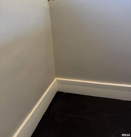 2116 N PEORIA Avenue, Peoria, IL 61604