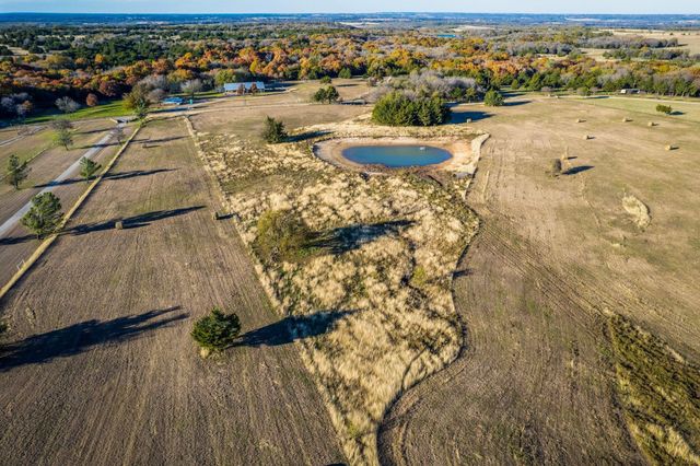 000 Bee Creek School House Road, Grandview, TX 76050