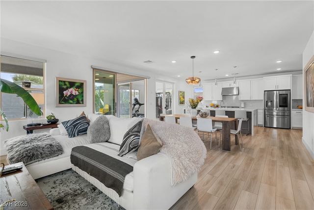 7230 Galaxy Dune Street, Las Vegas, NV 89148