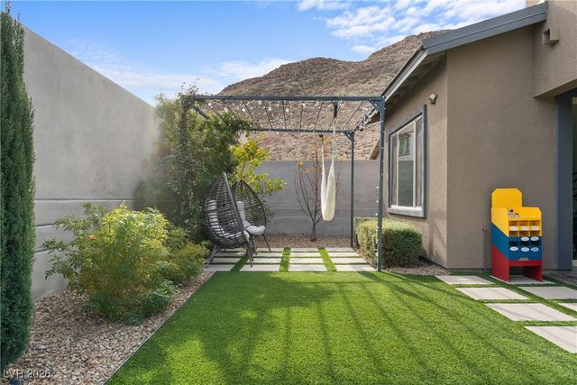 7230 Galaxy Dune Street, Las Vegas, NV 89148