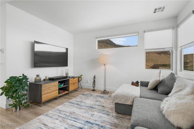 7230 Galaxy Dune Street, Las Vegas, NV 89148