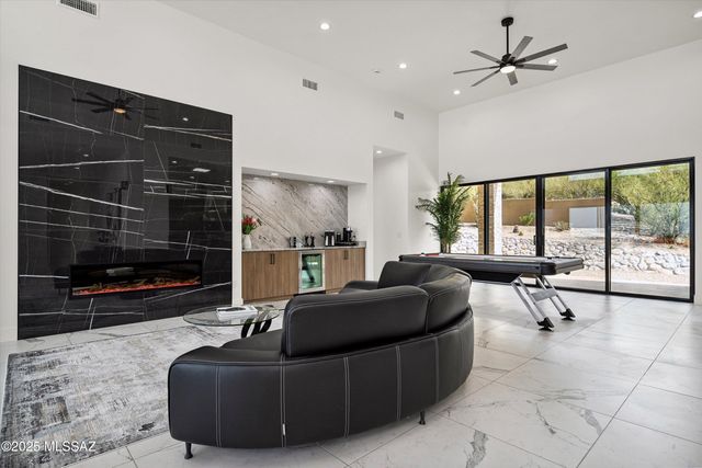 3861 N River Hills Drive, Tucson, AZ 85750