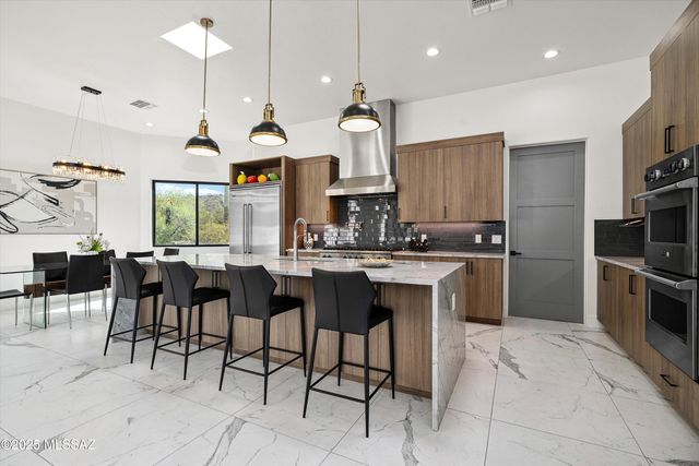 3861 N River Hills Drive, Tucson, AZ 85750