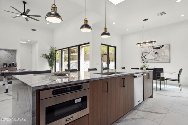 3861 N River Hills Drive, Tucson, AZ 85750