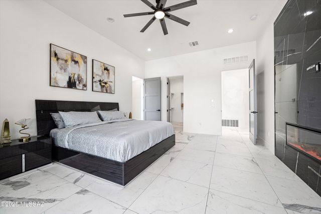 3861 N River Hills Drive, Tucson, AZ 85750