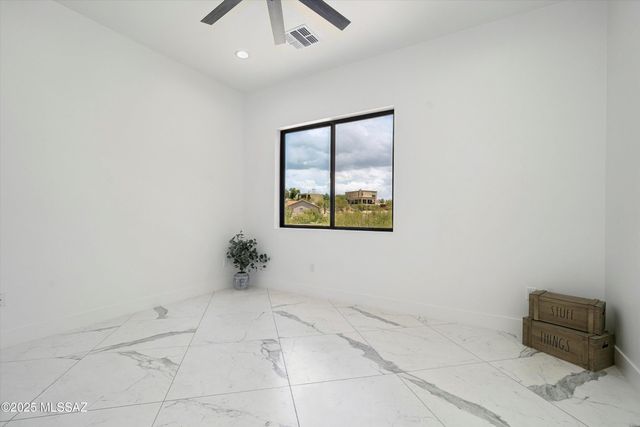 3861 N River Hills Drive, Tucson, AZ 85750