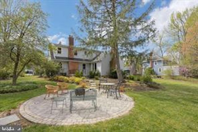 11 W SPRUCE, Moorestown, NJ 08057