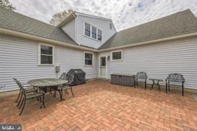 11 W SPRUCE, Moorestown, NJ 08057