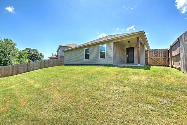 1223 E Sparrow Circle, Fayetteville, AR 72701