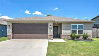 1223 E Sparrow Circle, Fayetteville, AR 72701