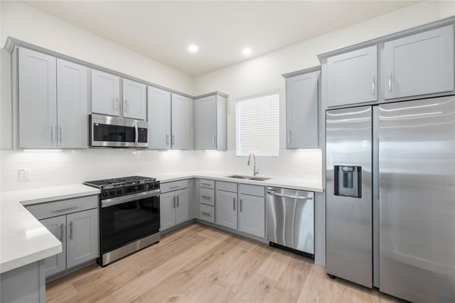 3075 Hicks Street, Houston, TX 77007