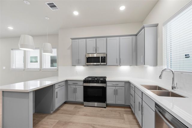 3075 Hicks Street, Houston, TX 77007
