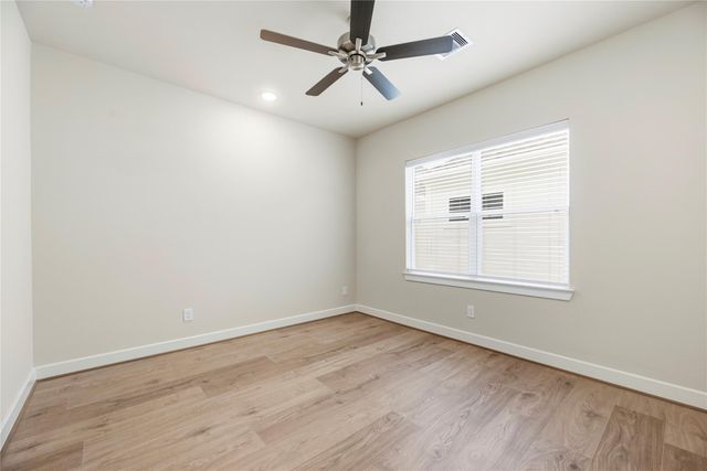 3075 Hicks Street, Houston, TX 77007