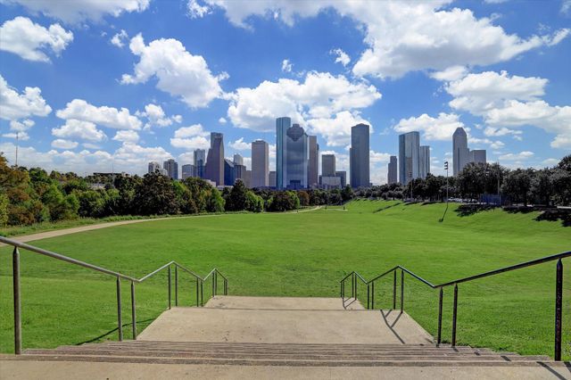 3075 Hicks Street, Houston, TX 77007